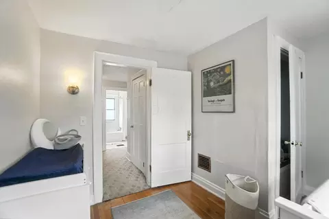 94 E Como Ave, Columbus, OH 43202 photo 31