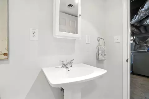 94 E Como Ave, Columbus, OH 43202 photo 44