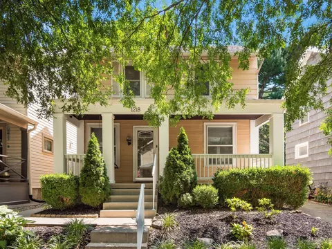 1218 Bruck St, Columbus, OH 43206