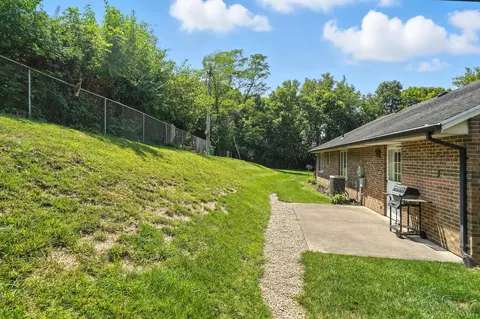 2100 Manhattan Blvd, Springfield, OH 45504 photo 28