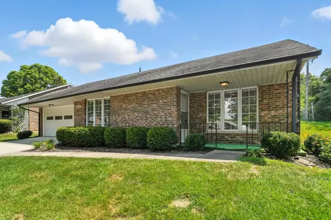 2100 Manhattan Blvd, Springfield, OH 45504 photo 2