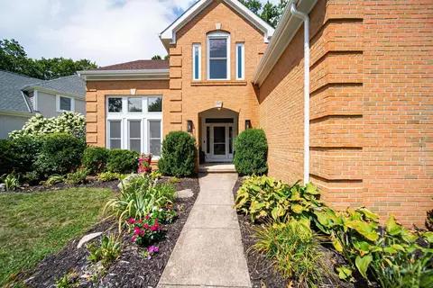 Exterior - 5545 Caplestone Ln, Dublin, OH 43017 photo 3 of 12