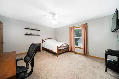 Bedroom - 5545 Caplestone Ln, Dublin, OH 43017 photo 5 of 16