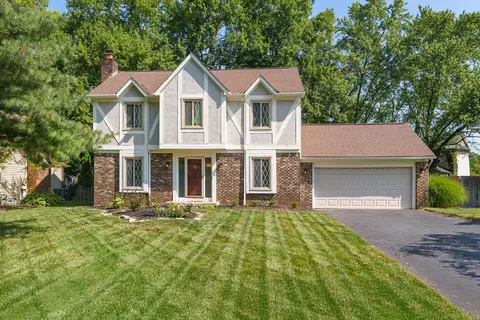 7439 Saunderlane Rd, Columbus, OH 43235