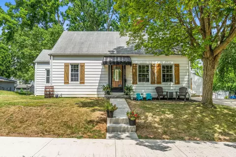 506 W 8th St, Marysville, OH 43040