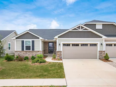 2583 Mcclouds Sq, Marysville, OH 43040