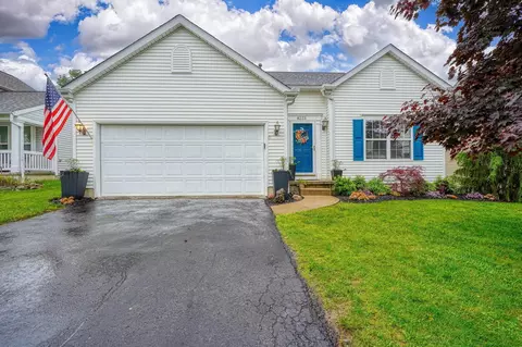 8223 Olympus Ln, Blacklick, OH 43004
