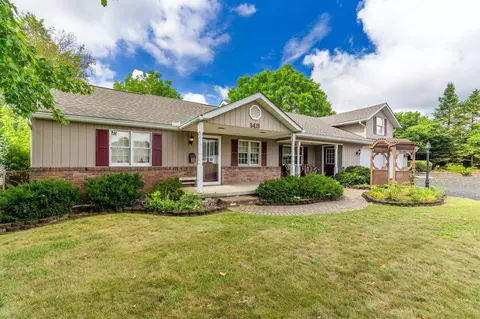 Exterior - 149 Dunmore Rd, Circleville, OH 43113 photo 2 of 22