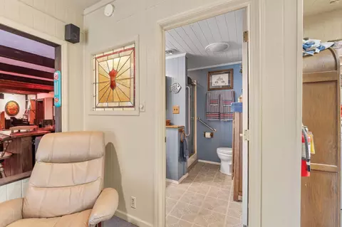 Entry Way - 149 Dunmore Rd, Circleville, OH 43113 photo 3 of 6