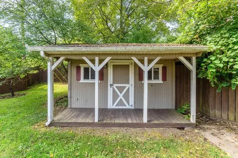 Exterior - 149 Dunmore Rd, Circleville, OH 43113 photo 16 of 22