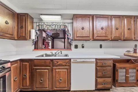 Kitchen - 149 Dunmore Rd, Circleville, OH 43113 photo 2 of 3