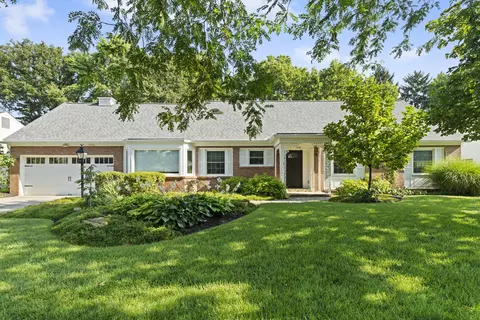 1330 Stoneygate Ln, Columbus, OH 43221