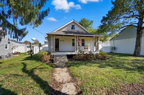 202 N Columbus St, Sunbury, OH 43074