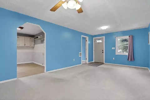 Living - 362 Nye St, Marion, OH 43302 photo 2 of 4