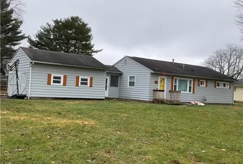 81 Oregon Ave, Newark, OH 43055