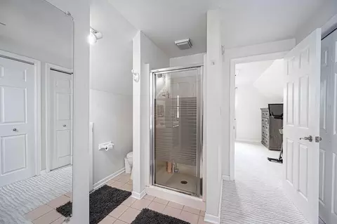 Bath - 3218 Ainwick Rd, Columbus, OH 43221 photo 3 of 3