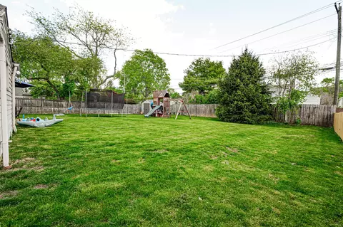 Exterior - 3218 Ainwick Rd, Columbus, OH 43221 photo 5 of 14