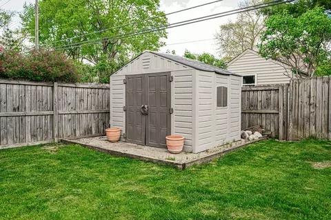 Exterior - 3218 Ainwick Rd, Columbus, OH 43221 photo 10 of 14