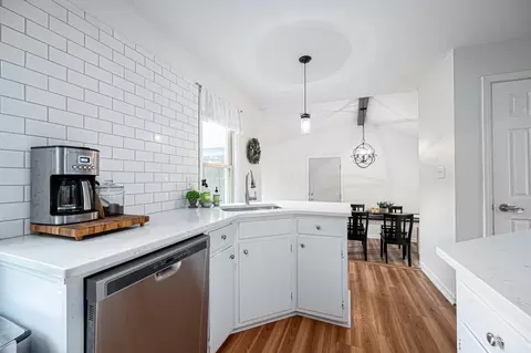 Kitchen - 3218 Ainwick Rd, Columbus, OH 43221 photo 1 of 4