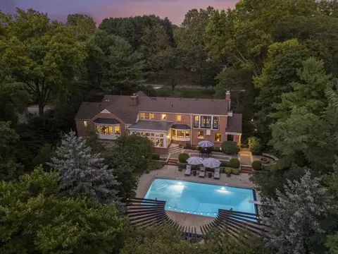 4155 Clairmont Rd, Columbus, OH 43220