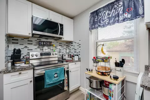 Kitchen - 1121 Elm St, Springfield, OH 45503 photo 3 of 3
