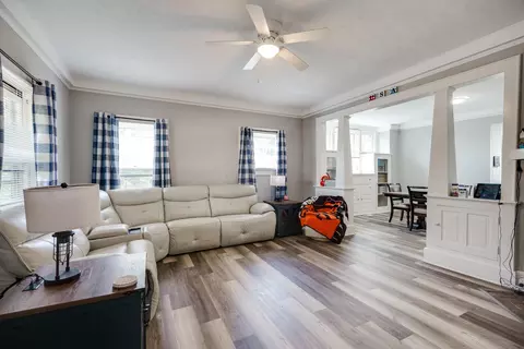 Living - 1121 Elm St, Springfield, OH 45503 photo 1 of 2