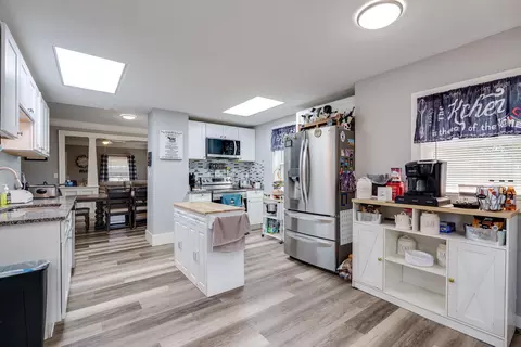 Kitchen - 1121 Elm St, Springfield, OH 45503 photo 1 of 3