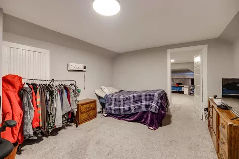Bedroom - 1121 Elm St, Springfield, OH 45503 photo 5 of 6