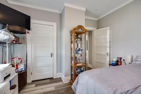 Bedroom - 1121 Elm St, Springfield, OH 45503 photo 2 of 6