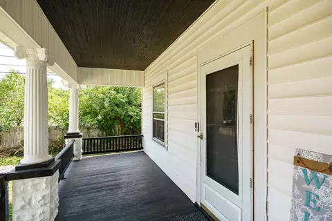 Exterior - 1121 Elm St, Springfield, OH 45503 photo 2 of 6