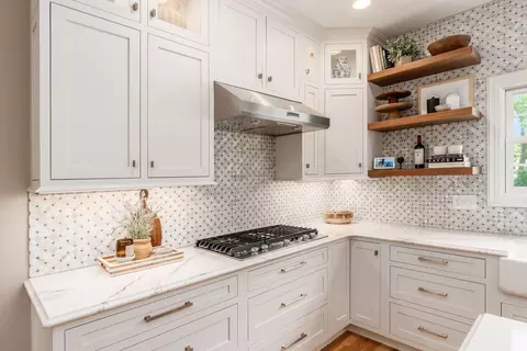 Kitchen - 4898 Donegal Cliffs Dr, Dublin, OH 43017 photo 5 of 8
