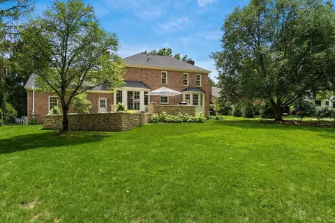 Exterior - 4898 Donegal Cliffs Dr, Dublin, OH 43017 photo 18 of 20