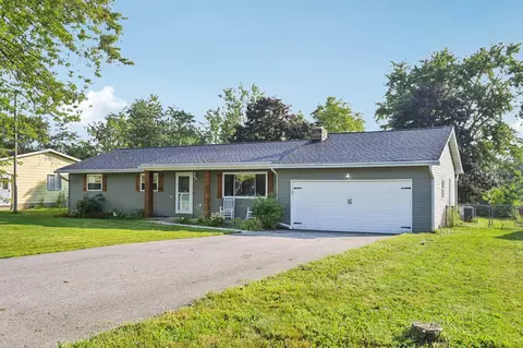 Exterior - 11216 Lakeview Dr, Orient, OH 43146 photo 2 of 14