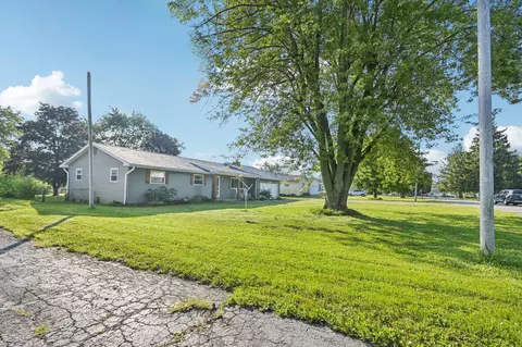 Exterior - 11216 Lakeview Dr, Orient, OH 43146 photo 4 of 14