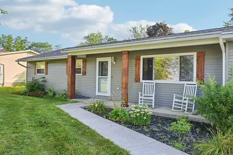Exterior - 11216 Lakeview Dr, Orient, OH 43146 photo 5 of 14