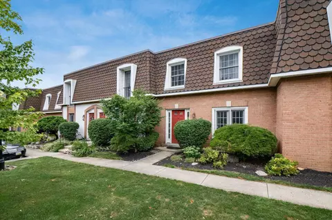 2785 Chateau Cir #69, Upper Arlington, OH 43221