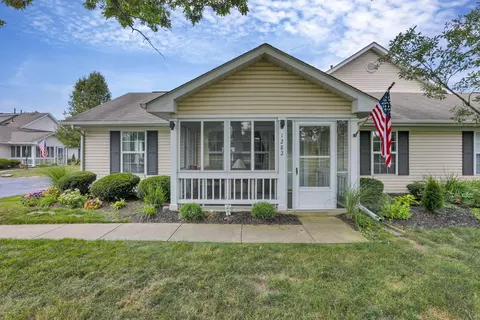 1282 Hillview Cir E, Newark, OH 43055