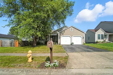 2402 Rock Creek Ct, Grove City, OH 43123