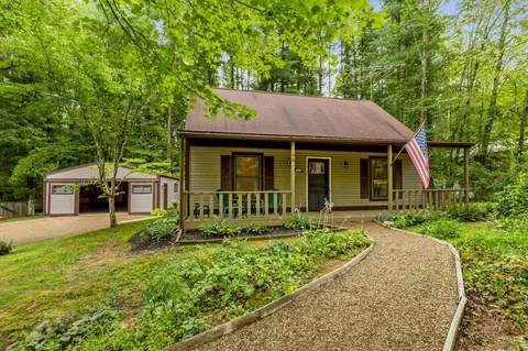 78 Forest Hill Rd, Perrysville, OH 44864