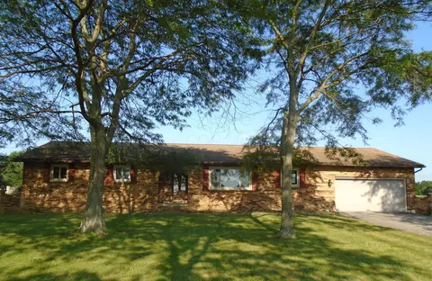 6670 Ridpath Rd, Grove City, OH 43123