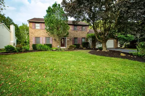 204 S Fork Cir, Pataskala, OH 43062