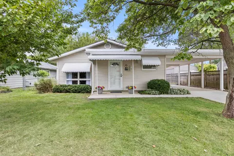 272 Carilla Ln, Columbus, OH 43228