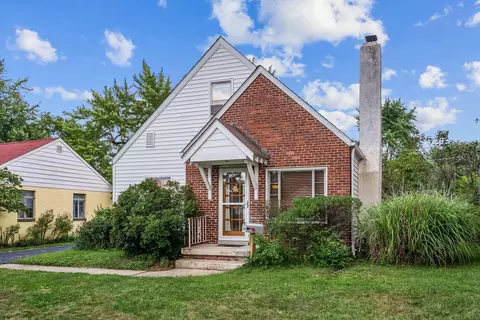 156 E Weisheimer Rd, Columbus, OH 43214