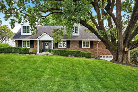 2069 Upper Chelsea Rd, Columbus, OH 43221