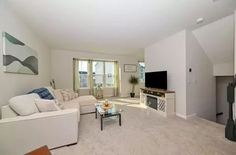 232 Via Veneto, Delaware, OH 43015 photo 2