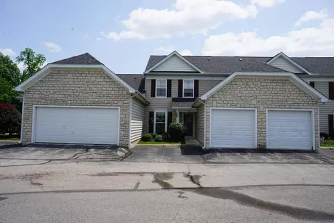 370 Piney Creek Dr #32, Blacklick, OH 43004