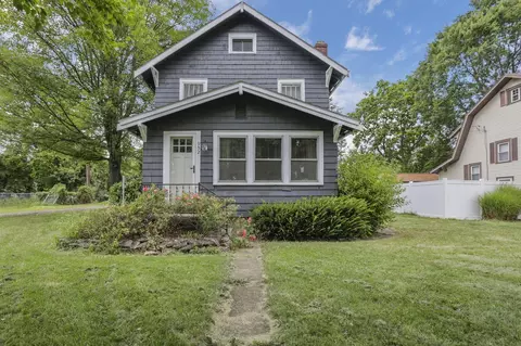 952 Emerson St, Newark, OH 43055