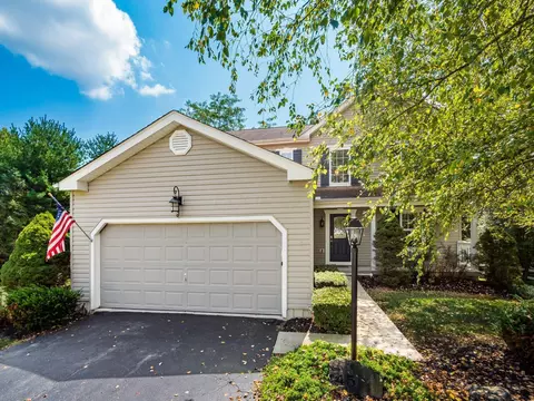 145 Saddle Tree Ct, Delaware, OH 43015 photo 2