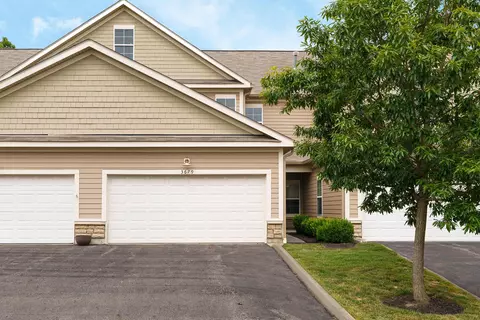 3679 Birkland Cir, Lewis Center, OH 43035