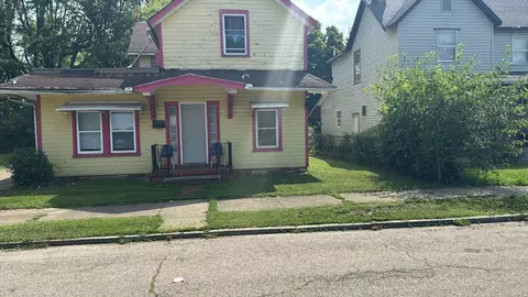 702 S Wittenberg Ave, Springfield, OH 45506